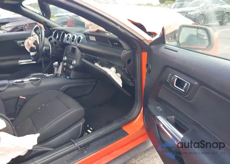 2015 Ford Mustang V6 z USA, uszkodzony, nr VIN 1FATP8EM2F5402803